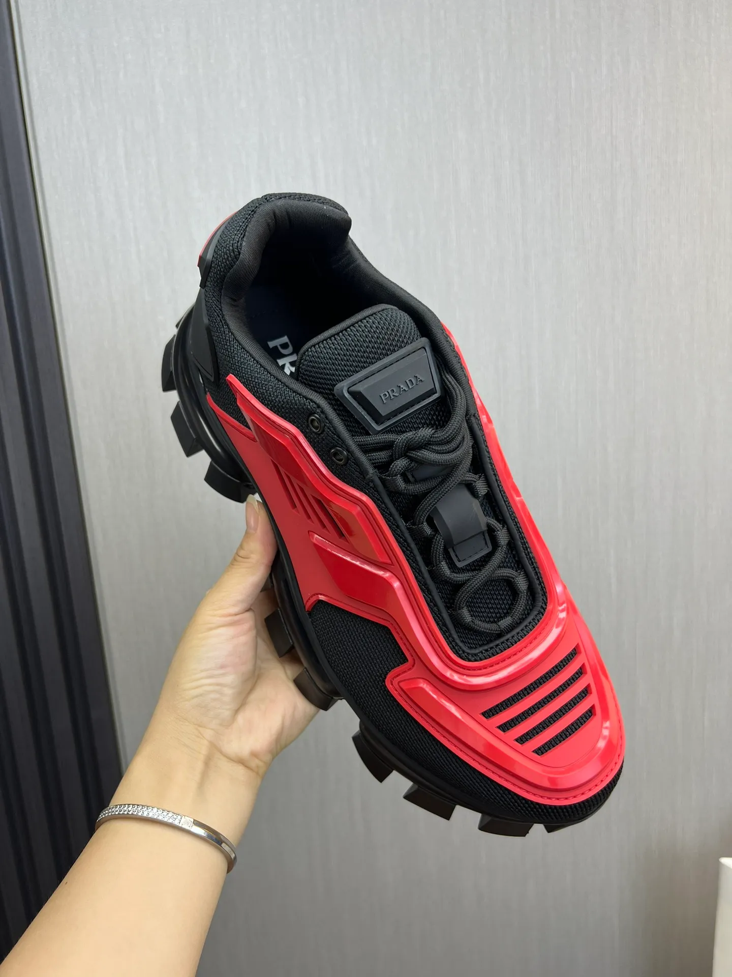 Men's shoes 💰620💰 [PRADA] Popular thick-soled shoes for couples 👩‍❤️‍👨 Available all year round ✔️Official website synchronization Original fly-knit film fabric + cowhide lining, 1⃣️ to 1⃣️ replica, original sole, 36-45 (45 made to order, non-refundable)